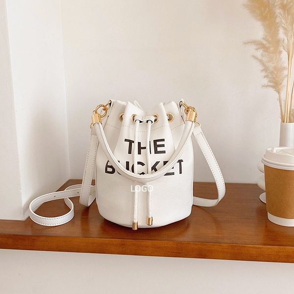 fashion designer women man bags bag cross body bag handbag tote messenger bag genuine leather drawstring womens men bag designer shoulder ba
fashion designer women man bags bag cross body bag handbag tote messenger bag genuine leather drawstring womens men bag designer shoulder ba