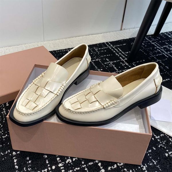 spring autumn women casual shoes fashion fashion genuine leather round toe slip on shoes women concise weave decor women shoes, Black;white
spring autumn women casual shoes fashion fashion genuine leather round toe slip on shoes women concise weave decor women shoes, Black;white