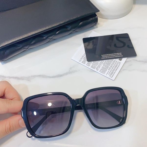 glasses luxury brand fashion designer sunglasses women's sunglasses outdoor travel glasses metal classic brand with box, White;black
glasses luxury brand fashion designer sunglasses women's sunglasses outdoor travel glasses metal classic brand with box, White;black