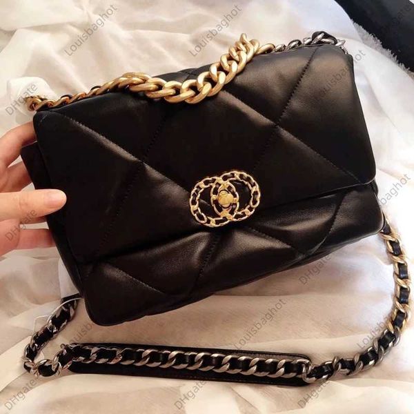 spring/summer sheepskin lingge chain bag small fragrant fashion one shoulder oblique straddle handheld wandering women's bag
spring/summer sheepskin lingge chain bag small fragrant fashion one shoulder oblique straddle handheld wandering women's bag