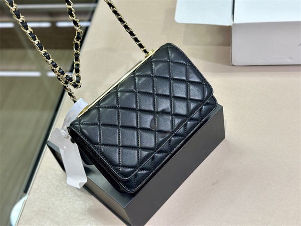 designer women's bag women's tote bag chain shoulder bag clutch clamshell handbag women's purse plaid leather high quality
designer women's bag women's tote bag chain shoulder bag clutch clamshell handbag women's purse plaid leather high quality
