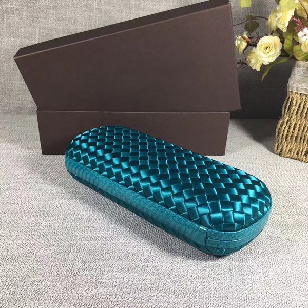 luxurys clutch bag 9a evening bags handbags fashion party snakeskin woven gold plated leather patchwork silk mobile phone cosmetics wallet p
luxurys clutch bag 9a evening bags handbags fashion party snakeskin woven gold plated leather patchwork silk mobile phone cosmetics wallet p