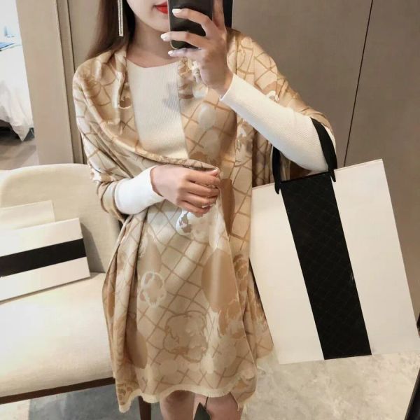 cashmere scarf2022 ale brand scarf womens senior silk wool shawls fashion tourism soft designer luxury scarves long printing, Blue;gray
cashmere scarf2022 ale brand scarf womens senior silk wool shawls fashion tourism soft designer luxury scarves long printing, Blue;gray