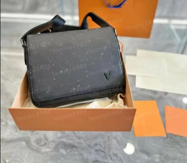 10a leather men bag crossbody bags district pm shoulder bag purse wallet messenger bag m46255 n42710 n42711 size:26x20x7cm
10a leather men bag crossbody bags district pm shoulder bag purse wallet messenger bag m46255 n42710 n42711 size:26x20x7cm