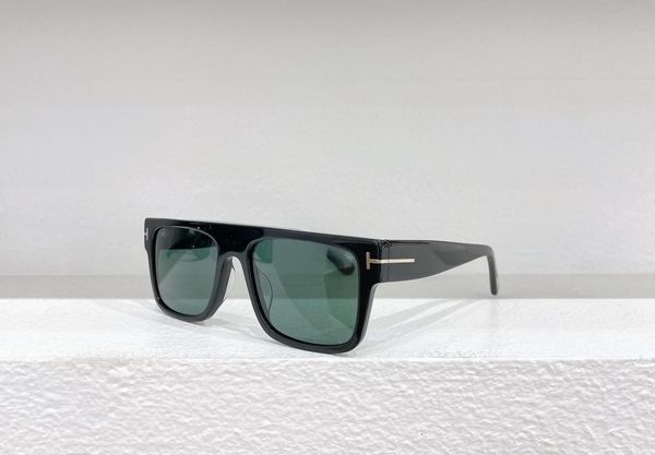sunglasses fashion men women sunglasses men women luxury polarized uv400 protective lens with box, White;black
sunglasses fashion men women sunglasses men women luxury polarized uv400 protective lens with box, White;black