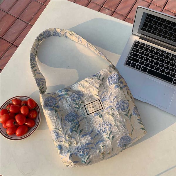 17251 fresh cream color single shoulder bag three-dimensional blue flower canvas bag female hand carrying oblique cross armpit bag
17251 fresh cream color single shoulder bag three-dimensional blue flower canvas bag female hand carrying oblique cross armpit bag