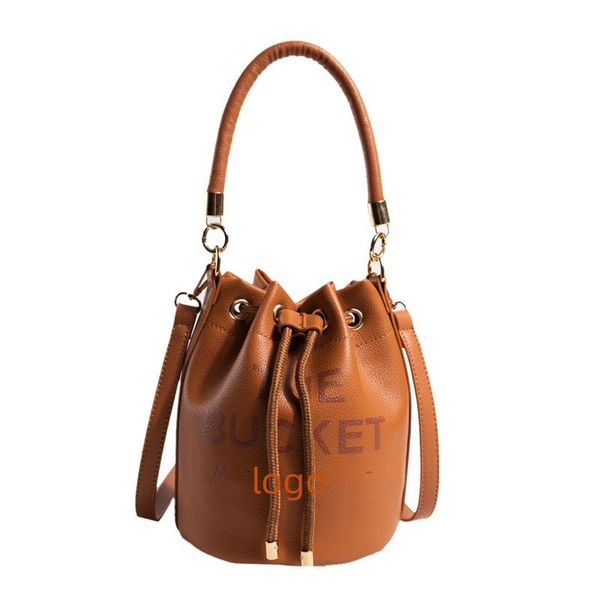 fashion drawstring designer man woman bags bag for woman luxury lady the totes bag genuine leather good quality flower tote bag designer bag
fashion drawstring designer man woman bags bag for woman luxury lady the totes bag genuine leather good quality flower tote bag designer bag