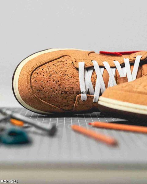 dunks 20th anniversary durable and breathable replaceable hook low board shoes men's panda black and white cork color
dunks 20th anniversary durable and breathable replaceable hook low board shoes men's panda black and white cork color