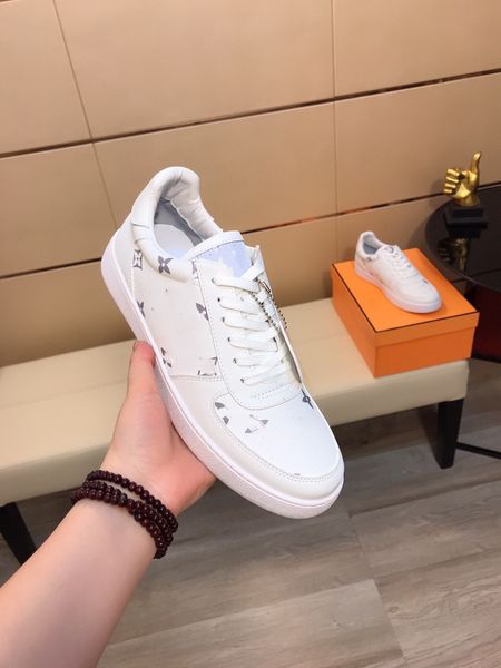 2023 the latest men's flat casual ports white shoes leather material comfortable upper feet soft soles versatile youth size35-41 hy0614, Black
2023 the latest men's flat casual ports white shoes leather material comfortable upper feet soft soles versatile youth size35-41 hy0614, Black