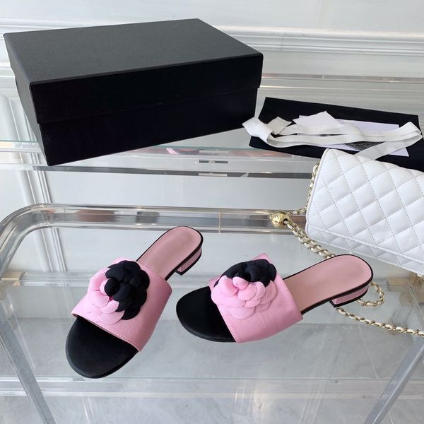 women summer slippers fashion genuine leather flower slippers low heels slides runway outfit leisure vacation beach slids women, Black;white
women summer slippers fashion genuine leather flower slippers low heels slides runway outfit leisure vacation beach slids women, Black;white