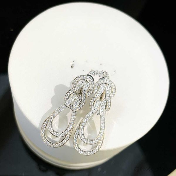 stud luxury charm earrings s925 sterling silver designer force full bucket charm chain earrings for women jewelry gift r230619, Golden;silver
stud luxury charm earrings s925 sterling silver designer force full bucket charm chain earrings for women jewelry gift r230619, Golden;silver