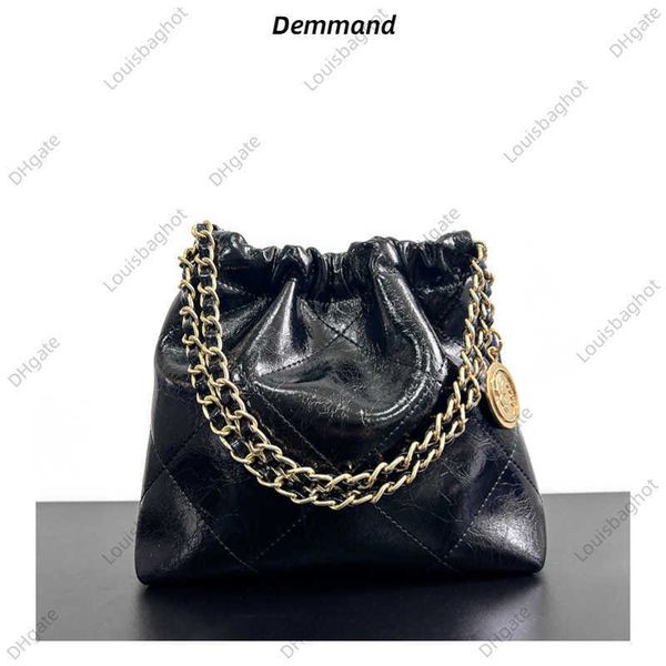small design genuine leather bucket bag for women with large capacity tote bag small fragrance chain shoulder bag high-end underarm bag
small design genuine leather bucket bag for women with large capacity tote bag small fragrance chain shoulder bag high-end underarm bag