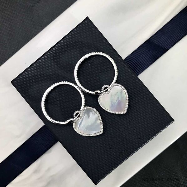 stud luxury charm earrings designer monaco s925 sterling silver white of heart round earrings for women jewelry r230619, Golden;silver
stud luxury charm earrings designer monaco s925 sterling silver white of heart round earrings for women jewelry r230619, Golden;silver