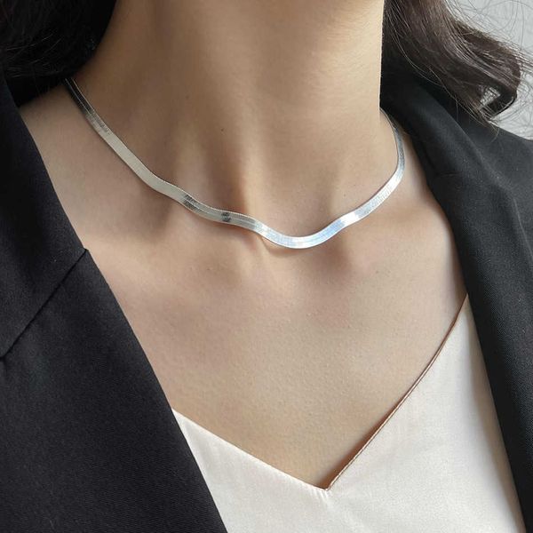 fine jewelry flat snake chain herringbone choker white gold 925 sterling silver chain necklace for women
fine jewelry flat snake chain herringbone choker white gold 925 sterling silver chain necklace for women