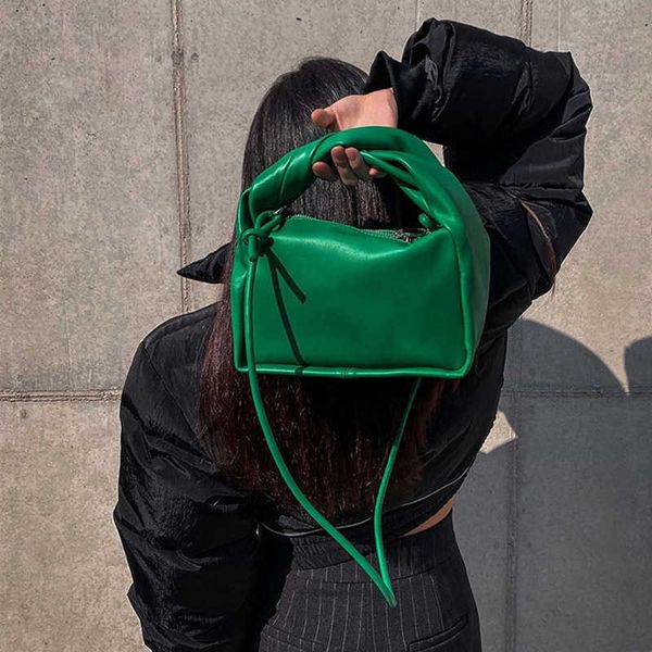 south korea dongdamen new wrinkled cloud bag women's fashion twist handbag simple single shoulder messenger bag
south korea dongdamen new wrinkled cloud bag women's fashion twist handbag simple single shoulder messenger bag
