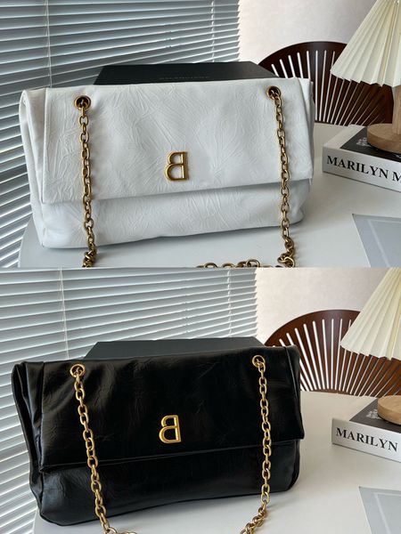 fashion designer women chain crush bag stripes pleated oil wax leather flap one shoulder messenger bag stylish bb letter hardware lady purse
fashion designer women chain crush bag stripes pleated oil wax leather flap one shoulder messenger bag stylish bb letter hardware lady purse