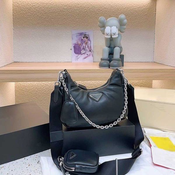 cleo underarm bags luxurys designer leather women's crossbody purses totes shoulder bags handbags clutch bags wallets 230613
cleo underarm bags luxurys designer leather women's crossbody purses totes shoulder bags handbags clutch bags wallets 230613