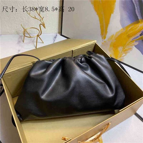 women's bag bottegasvenetas bvs pouch bvbags bags pouch s leather cloud large fashion single shoulder diagonal dinner armpit hand
women's bag bottegasvenetas bvs pouch bvbags bags pouch s leather cloud large fashion single shoulder diagonal dinner armpit hand