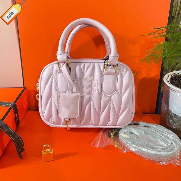 women's brand designer handbags shoulder crossbody bag tote miu new boston pillow bags soft sheepskin shoulders western pleated crossbo
women's brand designer handbags shoulder crossbody bag tote miu new boston pillow bags soft sheepskin shoulders western pleated crossbo