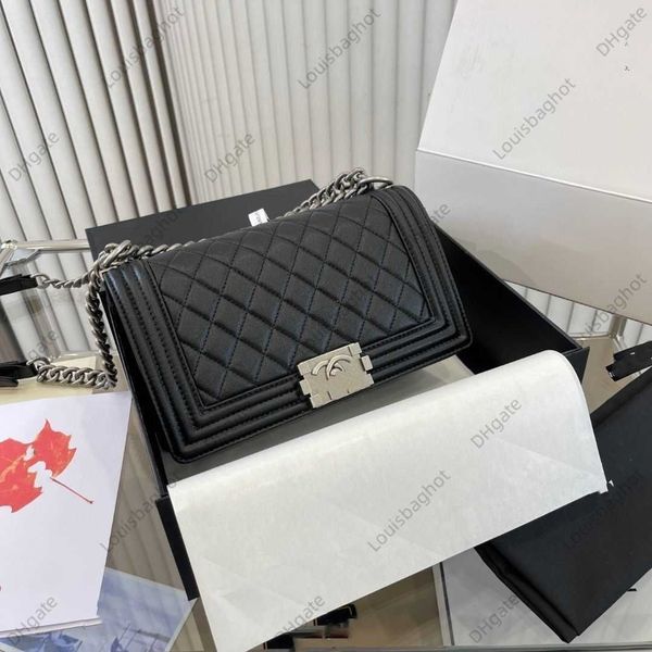 classic spicy mom bag chain bar women's bag lingge cool sa temperament coexists clean and clean advanced casual formal all okay
classic spicy mom bag chain bar women's bag lingge cool sa temperament coexists clean and clean advanced casual formal all okay