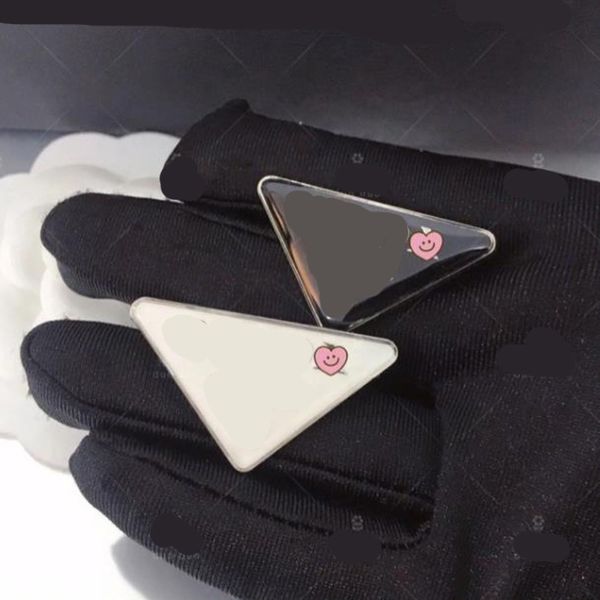 classic p inverted triangle brooch for women fashion dropper letters brooches decorative collar pins designer jewlery accessories, Gray
classic p inverted triangle brooch for women fashion dropper letters brooches decorative collar pins designer jewlery accessories, Gray