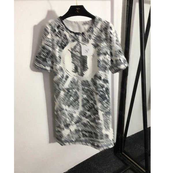 23ss women dress womens designer clothing summer dresses diamond map print round neck short-sleeved dress womens clothing a1, Black;gray
23ss women dress womens designer clothing summer dresses diamond map print round neck short-sleeved dress womens clothing a1, Black;gray