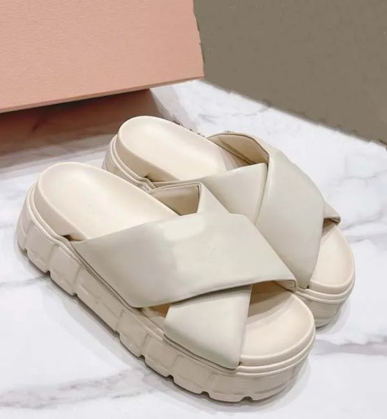 casual shoes designer women sandalsthick bottom bread slides fashion sandal crystal calf leather quilted shoes platform size 35-41, Black
casual shoes designer women sandalsthick bottom bread slides fashion sandal crystal calf leather quilted shoes platform size 35-41, Black