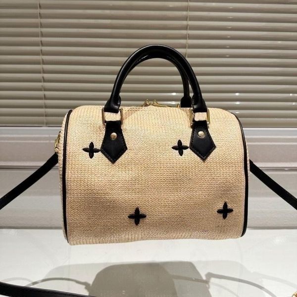 luxury handbag designer shoulder bag women's crossbody bag raffia bucket bag vintage straw bucket bag embroidered hand hollowed-out tot
luxury handbag designer shoulder bag women's crossbody bag raffia bucket bag vintage straw bucket bag embroidered hand hollowed-out tot