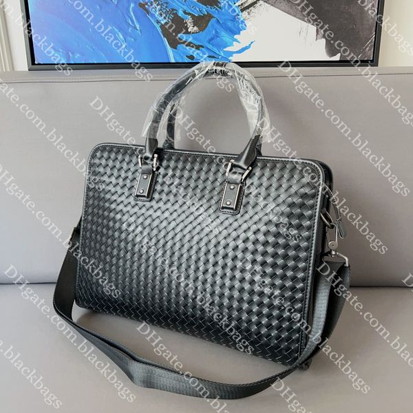 classic woven briefcase men black leather handbag designer lapbag fashion solid color computer bag
classic woven briefcase men black leather handbag designer lapbag fashion solid color computer bag