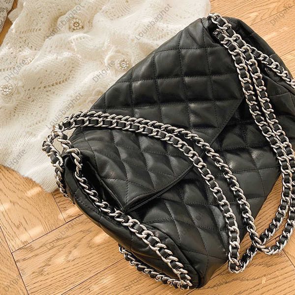 xiaoxiang medieval baotou layer cowhide lingge chain bag large capacity genuine leather underarm bag versatile single shoulder crossbody wom
xiaoxiang medieval baotou layer cowhide lingge chain bag large capacity genuine leather underarm bag versatile single shoulder crossbody wom
