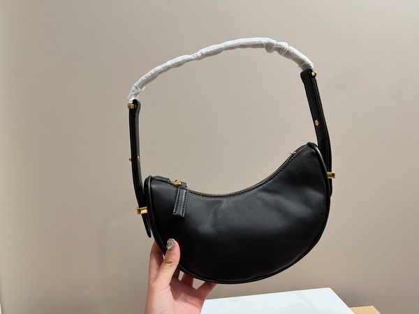 fashion item travel must-have trend designer crescent bag fashion week runway leather large capacity storage bag
fashion item travel must-have trend designer crescent bag fashion week runway leather large capacity storage bag