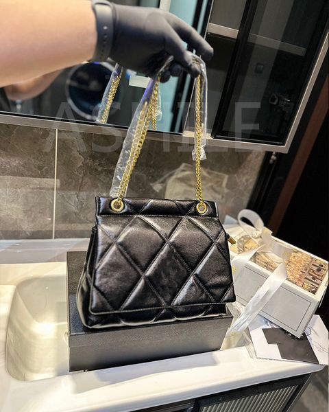 designers luxury fashion womens shoulder bags crossbody handbag temperament women bag
designers luxury fashion womens shoulder bags crossbody handbag temperament women bag