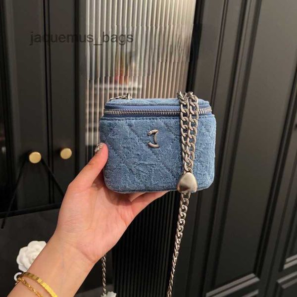 high version denim shoulder bag fashion designer bags mini handbag chain crossbody purse zipper messengerbag luxury womens wallet
high version denim shoulder bag fashion designer bags mini handbag chain crossbody purse zipper messengerbag luxury womens wallet