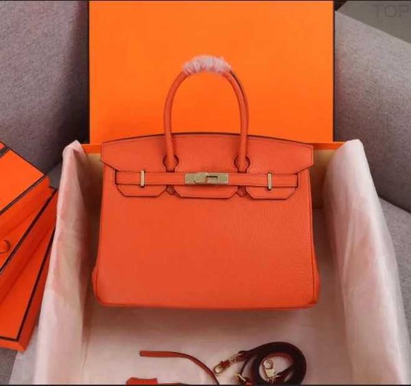 fashion purse women totes shoulder bags cowskin genuine leather handbag scarf charm straps and locks have s and packinghg
fashion purse women totes shoulder bags cowskin genuine leather handbag scarf charm straps and locks have s and packinghg