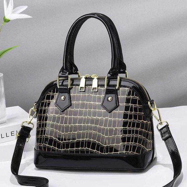 bright skin shell bag handbag women's bag new fashion crossbody bag atmospheric and practical women's one shoulder crossover bag
bright skin shell bag handbag women's bag new fashion crossbody bag atmospheric and practical women's one shoulder crossover bag