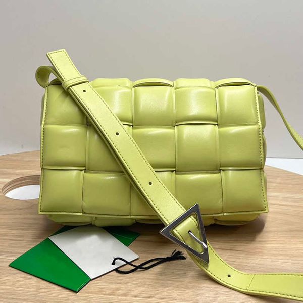 luxury bottegass venetas jodie woven cloud tote 2023 purse new large cassette real pickup with bag hand pillow sheepskin cross-body women�
luxury bottegass venetas jodie woven cloud tote 2023 purse new large cassette real pickup with bag hand pillow sheepskin cross-body women�