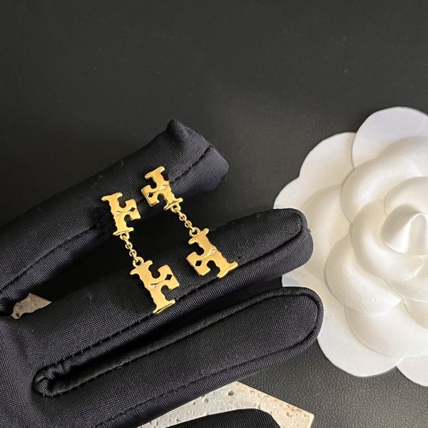 womens reproduction gold plated earrings luxury tb brand jewelry classic correct logo 2023 new romantic girl love ear pendant summer party t, Golden
womens reproduction gold plated earrings luxury tb brand jewelry classic correct logo 2023 new romantic girl love ear pendant summer party t, Golden