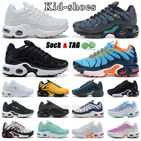 new fashion tn plus kid shoes tns running shoes triple white black blue grey orange pink dark blue boys and girls infant toddler kids sneake
new fashion tn plus kid shoes tns running shoes triple white black blue grey orange pink dark blue boys and girls infant toddler kids sneake