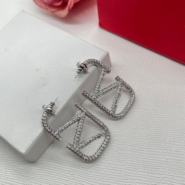 letter v metal logo earrings stud crystal earing women v earring luxury designer pearl women jewelry orecchini 23, Golden
letter v metal logo earrings stud crystal earing women v earring luxury designer pearl women jewelry orecchini 23, Golden
