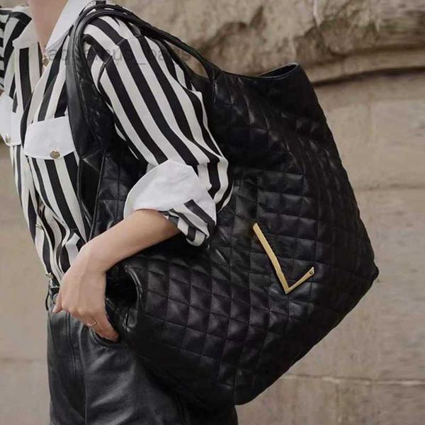 2023 icare fashion classic handbag messenger bag ladies high-quality designer brand quality
2023 icare fashion classic handbag messenger bag ladies high-quality designer brand quality