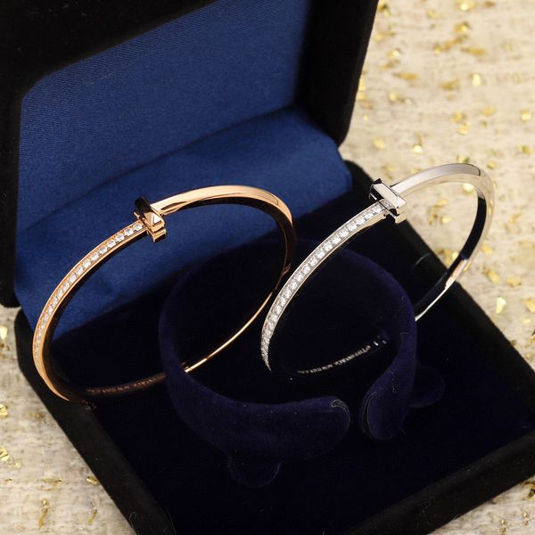 2023 luxury quality charm bangle with diamond in two colors plated have box stamp ps7166b, Black
2023 luxury quality charm bangle with diamond in two colors plated have box stamp ps7166b, Black
