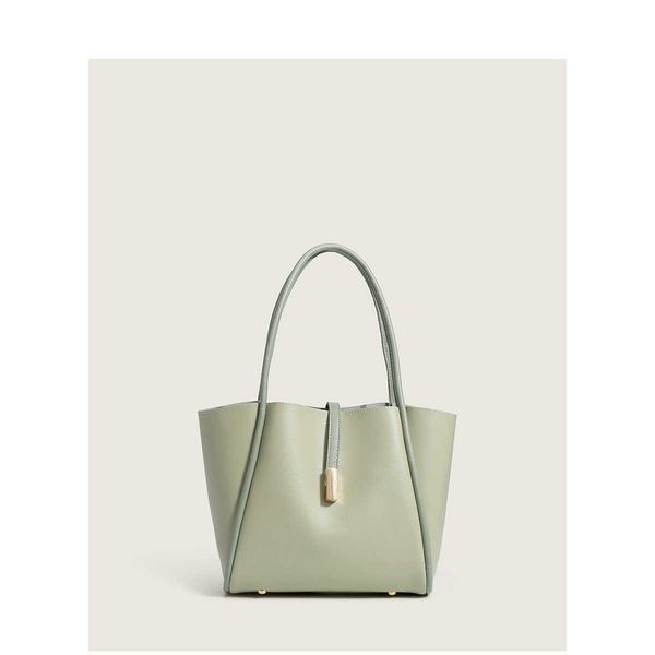 vegetable basket bag for women version new soft leather high-end shoulder bag with large capacity and fashionable niche tote bag for women
vegetable basket bag for women version new soft leather high-end shoulder bag with large capacity and fashionable niche tote bag for women