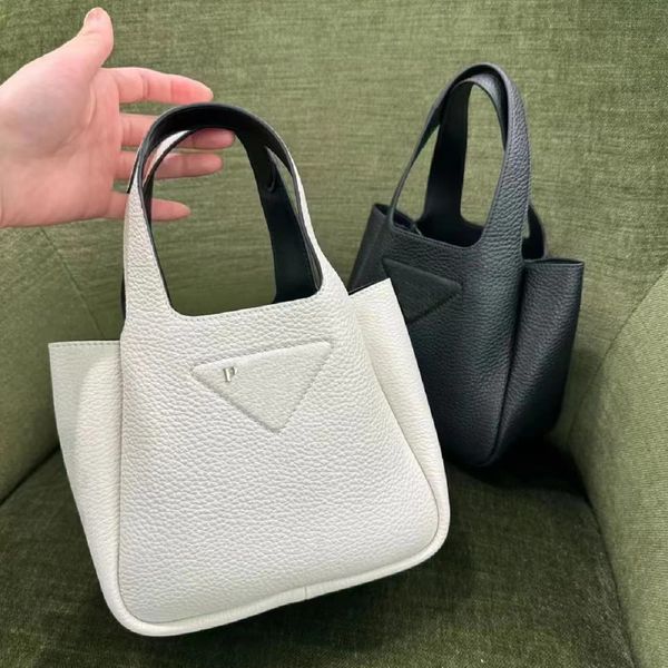 luxury designer cosmetic handbags triangle cowhide clutch organizer prad bag cross body women tote duffle stuff sacks beach bags men shoulde
luxury designer cosmetic handbags triangle cowhide clutch organizer prad bag cross body women tote duffle stuff sacks beach bags men shoulde