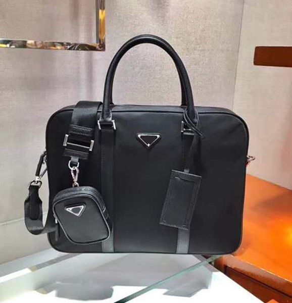 2ve871 classic men's briefcase high-end custom quality handbag in cross-grain cowhide and nylon fabric can be carried on the shoulder o
2ve871 classic men's briefcase high-end custom quality handbag in cross-grain cowhide and nylon fabric can be carried on the shoulder o