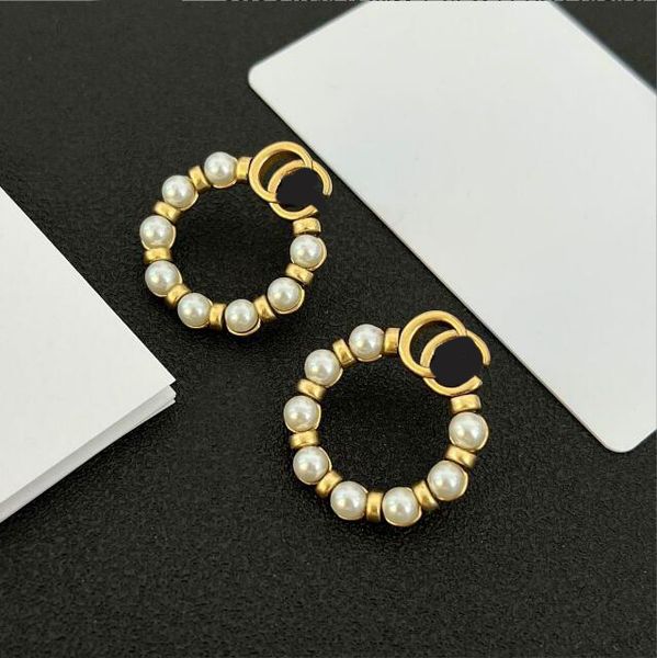 18k gold plated brand designer letter stud earring geometric famous women round pendant crystal rhinestone pearl earring wedding party jewer, Golden;silver
18k gold plated brand designer letter stud earring geometric famous women round pendant crystal rhinestone pearl earring wedding party jewer, Golden;silver