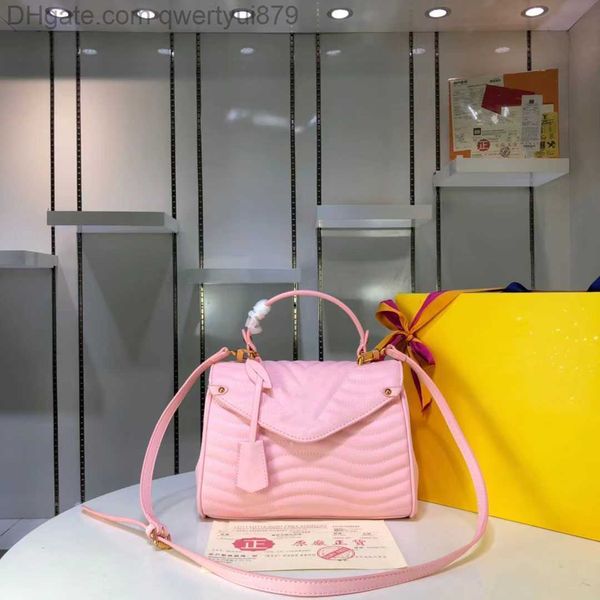 shoulder bags designer bag women handbags tote bagg black calfskin classic diagonal stripes quilted chains double flap medium cross body
shoulder bags designer bag women handbags tote bagg black calfskin classic diagonal stripes quilted chains double flap medium cross body