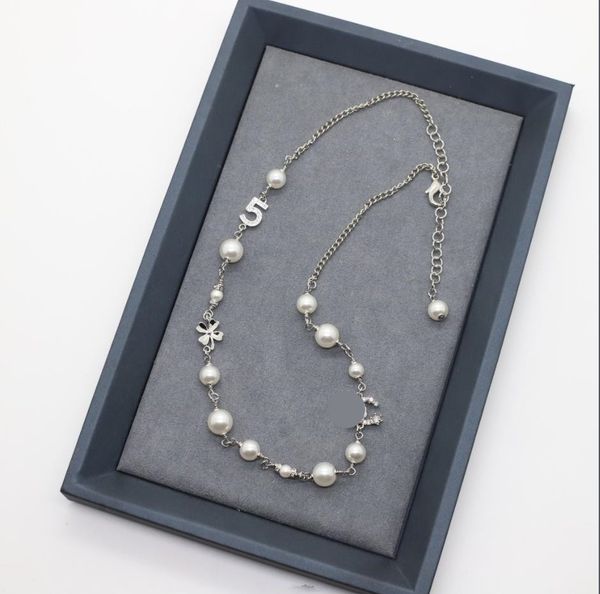 pendant necklaces european and american popular jewelry, high-quality designer platinum 5-line petal rhinestone pearl necklace, Silver
pendant necklaces european and american popular jewelry, high-quality designer platinum 5-line petal rhinestone pearl necklace, Silver