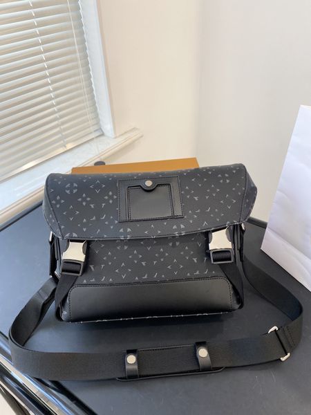 tz luxury printed handbags designer men's messenger bag voyager bags fashion crossbody bag mens flap large capacity handbag man busines
tz luxury printed handbags designer men's messenger bag voyager bags fashion crossbody bag mens flap large capacity handbag man busines