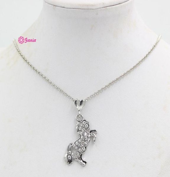 lead nickel equestrian horse jewelry made of zinc alloy with czech crystal rhinestone silver color horse pendant necklace2737845
lead nickel equestrian horse jewelry made of zinc alloy with czech crystal rhinestone silver color horse pendant necklace2737845