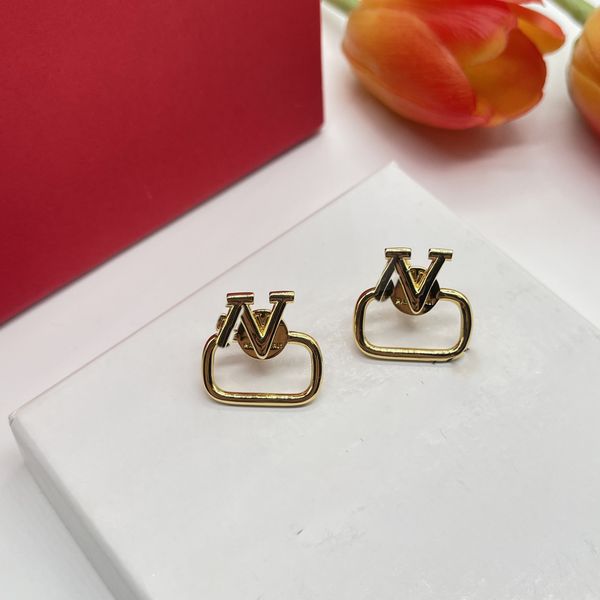 letter v metal logo earrings stud crystal earing women v earring luxury designer pearl women jewelry orecchini 21, Golden
letter v metal logo earrings stud crystal earing women v earring luxury designer pearl women jewelry orecchini 21, Golden